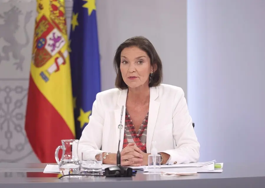 La ministra de Industria, Comercio y Turismo, Reyes Maroto, comparece en la rueda de prensa posterior al primer Consejo de Ministros tras la remodelaci&oacute;n del Gobierno, a 13 de julio de 2021, en Madrid (Espa&ntilde;a). Hoy se ha celebrado el primer Consejo de Min