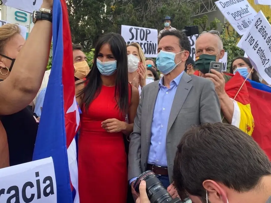 El vicesecretario general de Ciudadanos y portavoz en el Congreso de los Diputados, Edmundo Bal, ha acudido este mi&eacute;rcoles a las protestas en Madrid contra el Gobierno de D&iacute;az-Canel para mostrar apoyo a los ciudadanos cubanos.