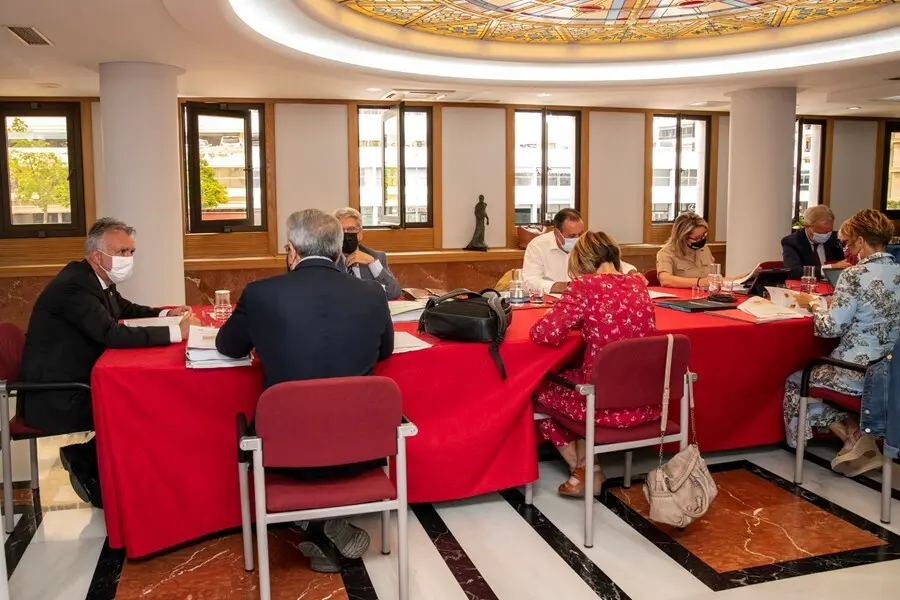El presidente del Gobierno de Canarias, &Aacute;ngel V&iacute;ctor Torres, preside el Consejo de Gobierno