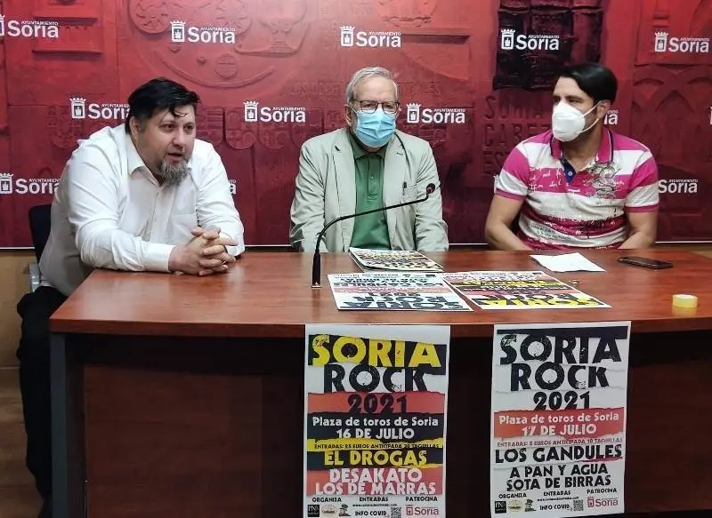 De izda a dcha, Ricardo Mart&iacute;nez, Jes&uacute;s B&aacute;rez y Sergio Izquierdo presentan el Soria Rock 2021.