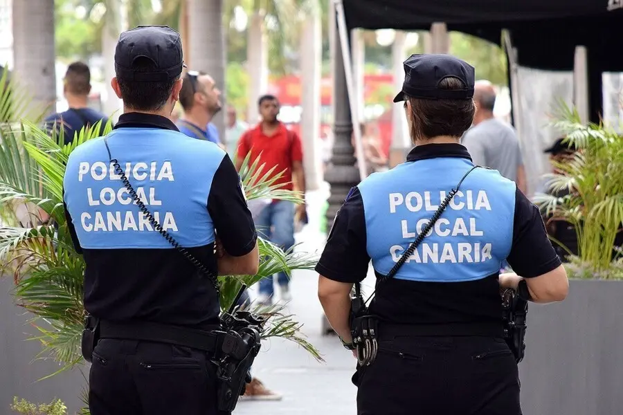 Archivo - Agentes de la Polic&iacute;a Local de Santa Cruz de Tenerife