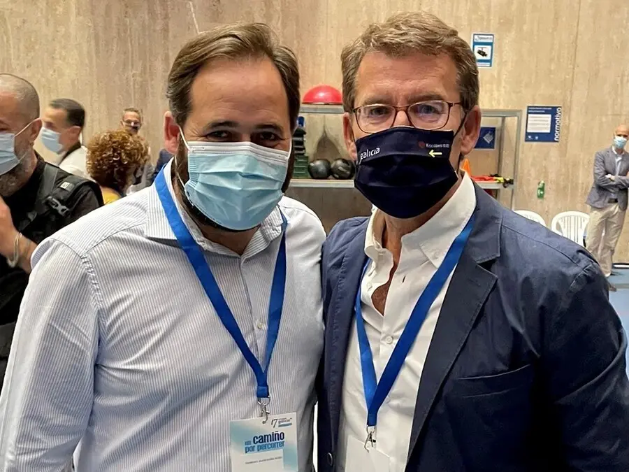 N&uacute;&ntilde;ez felicita a Feij&oacute;o por su reelecci&oacute;n y se&ntilde;ala que el PP es la &uacute;nica alternativa "sensata y real" a S&aacute;nchez y Page