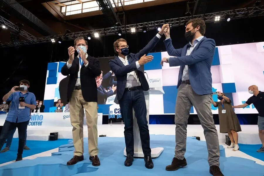 El expresidente del Gobierno Mariano Rajoy; el presidente de la Xunta y del Partido Popular en Galicia, Alberto N&uacute;&ntilde;ez Feijoo, y el presidente del PP, Pablo Casado, en el 17 Congreso del PP de Galicia.