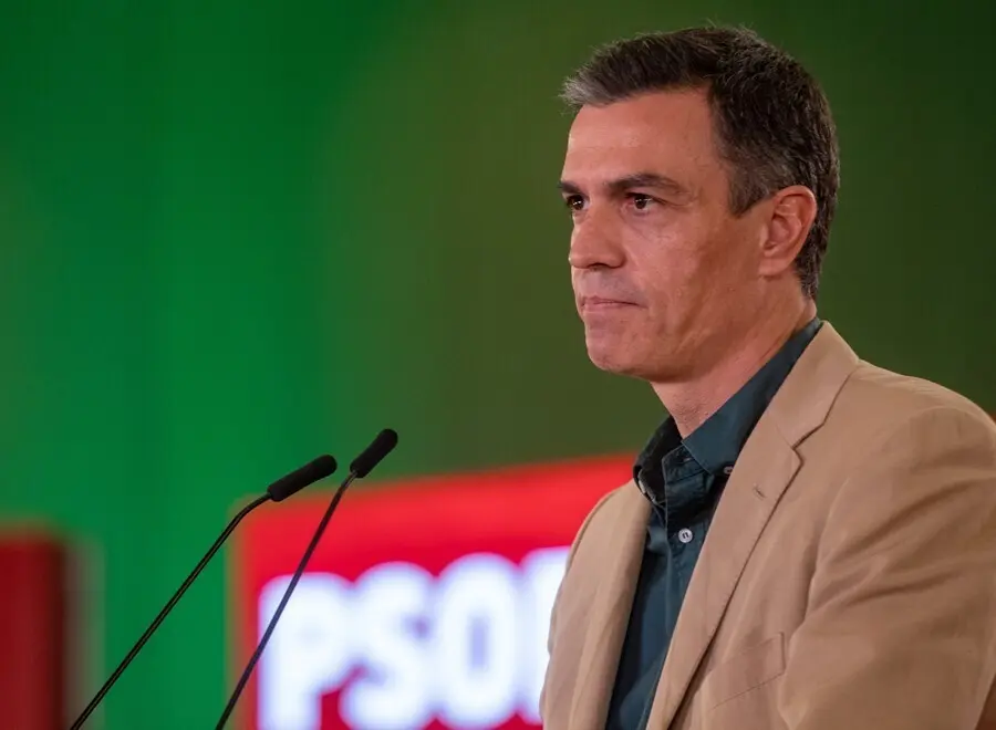 El secretario general del PSOE y presidente del Gobierno, Pedro S&aacute;nchez, durante su intervenci&oacute;n en un acto de partido. En Hotel Barcel&oacute; Renacimiento, a 17 de julio de 2021 en Sevilla (Andaluc&iacute;a, Espa&ntilde;a).