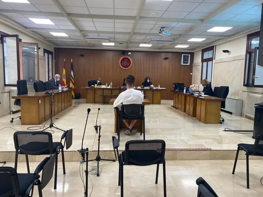 Tres a&ntilde;os y seis meses de prisi&oacute;n a un hombre por un delito de abusos sexuales