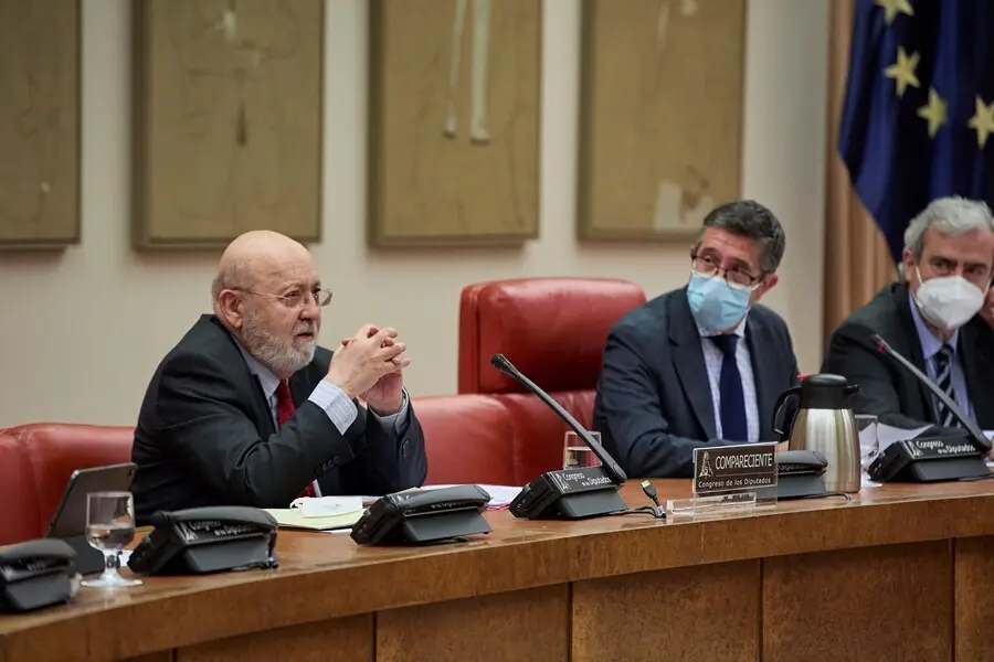 Archivo - El presidente del Centro de Investigaciones Sociol&oacute;gicas, Jos&eacute; F&eacute;lix Tezanos, compareciendo en el Congreso