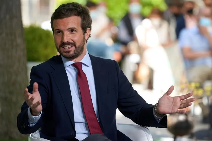 El presidente nacional del Partido Popular, Pablo Casado, durante su intervenci&oacute;n en una jornada de preparaci&oacute;n de la Convenci&oacute;n del PP que se celebra el pr&oacute;ximo oto&ntilde;o, este lunes en &Aacute;vila. EFE/ Ra&uacute;l Sanchidri&aacute;n