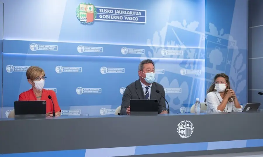 El portavoz del Gobierno Vasco, Bingen Zupiria, en una comparecencia celebrada este martes ante los medios de comunicaci&oacute;n en Vitoria