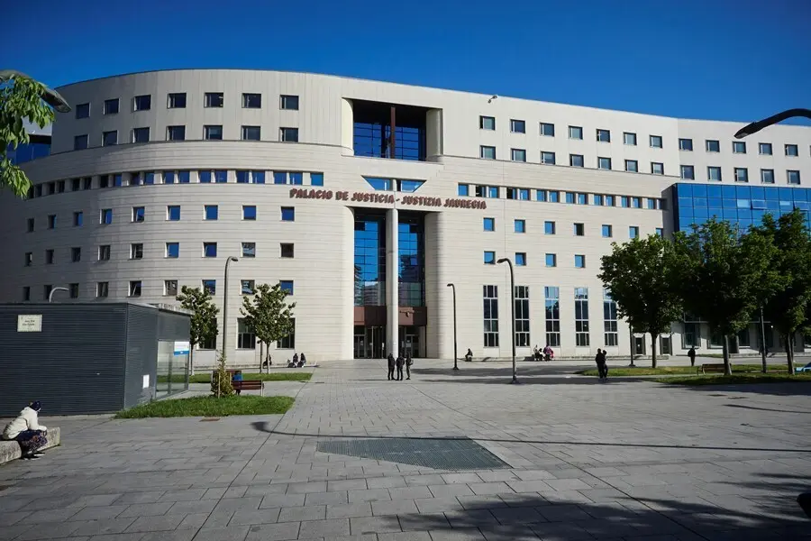 Archivo - Fachada del Palacio de Justicia de Pamplona, a 10 de mayo de 2021, en Pamplona, Navarra, (Espa&ntilde;a).