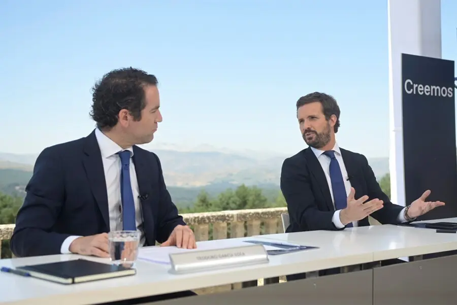 El l&iacute;der del PP, Pablo Casado, preside la reuni&oacute;n de la Junta Directiva Nacional del PP en el Parador de Gredos. Avila, 21 de julio de 2021.
