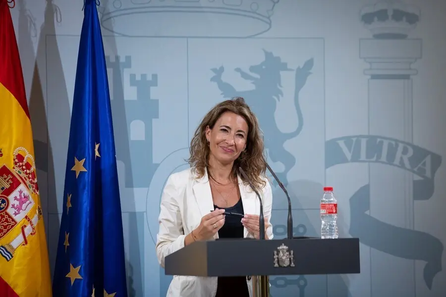 La ministra de Transportes, Movilidad y Agenda Urbana, Raquel S&aacute;nchez, interviene durante la firma de protocolos para el desarrollo de la Agenda Urbana con siete municipios y la Diputaci&oacute;n de Barcelona, en la Delegaci&oacute;n del Gobierno, a 19 de julio de 2021
