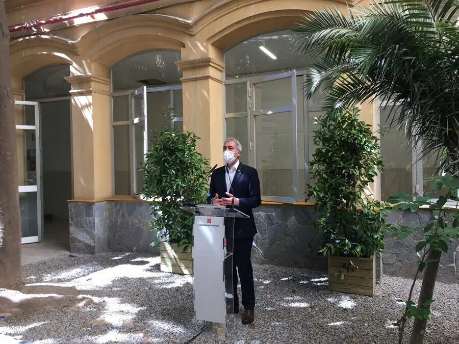 Archivo - El conseller de Educaci&oacute;n de la Generalitat, Josep Gonz&agrave;lez-Cambray, en una imagen de archivo.