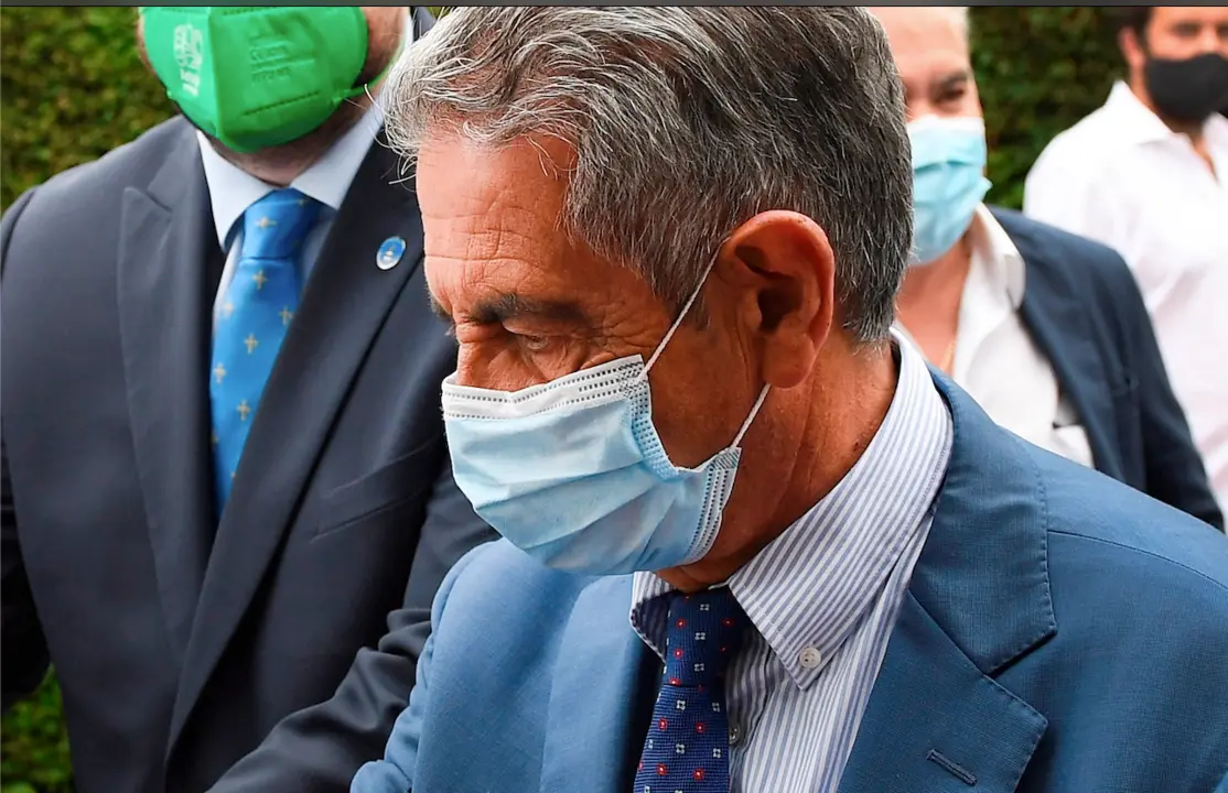 El presidente de  Cantabria, Miguel &Aacute;ngel Revilla. / EFE/ Eloy Alonso