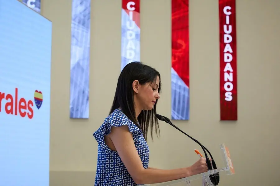 La presidenta de Ciudadanos (Cs), In&eacute;s Arrimadas, ofrece una rueda de prensa en la sede del partido tras la reuni&oacute;n del Comit&eacute; Ejecutivo, a 19 de julio de 2021, en Madrid (Espa&ntilde;a).