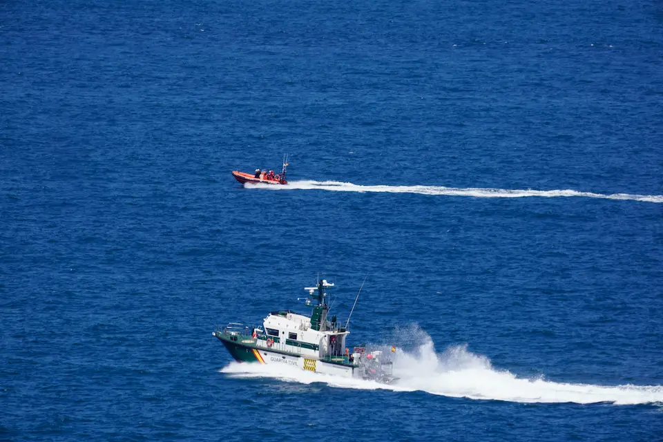 La patrulla de la Guardia Civil de Salvamento mar&iacute;timo realiza las labores de b&uacute;squeda. / Hardy 15/07/2021 SANTANDER
SALVAMENTO MARITIMA
FOTO NACHO CUBERO