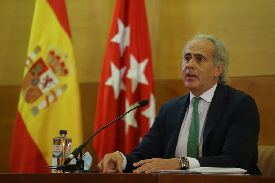 El consejero de Sanidad de la Comunidad de Madrid, Enrique Ruiz Escudero, ofrece una rueda de prensa para informar sobre la situaci&oacute;n epidemiol&oacute;gica y asistencial por coronavirus en la regi&oacute;n