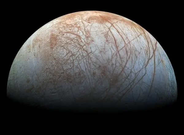Imagen de Europa tomada por la sonda Galileo de la NASA en la d&eacute;cada de los 90