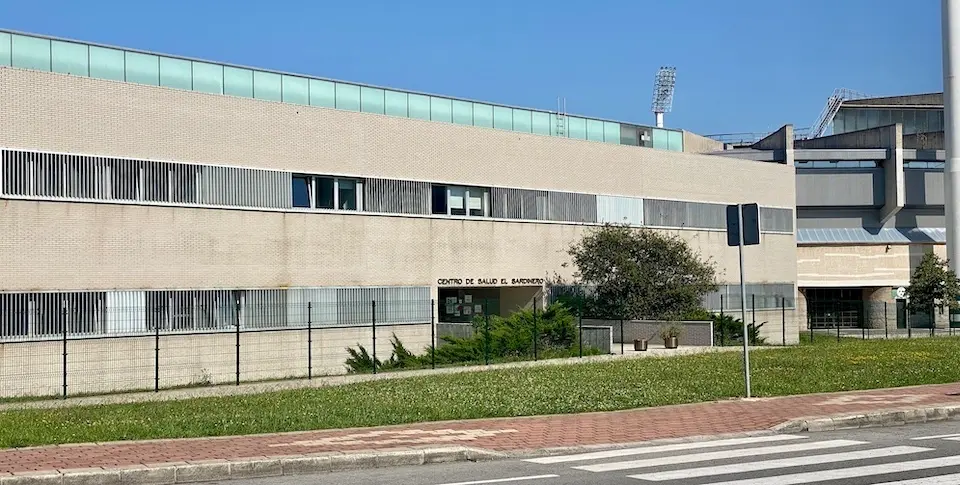 Vista del centro de Salud El Sardinero en Santander. / Hardy