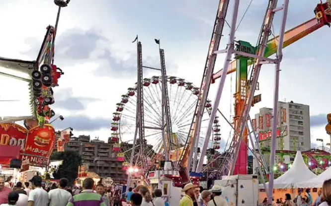 Vista de las ferias en Santander.