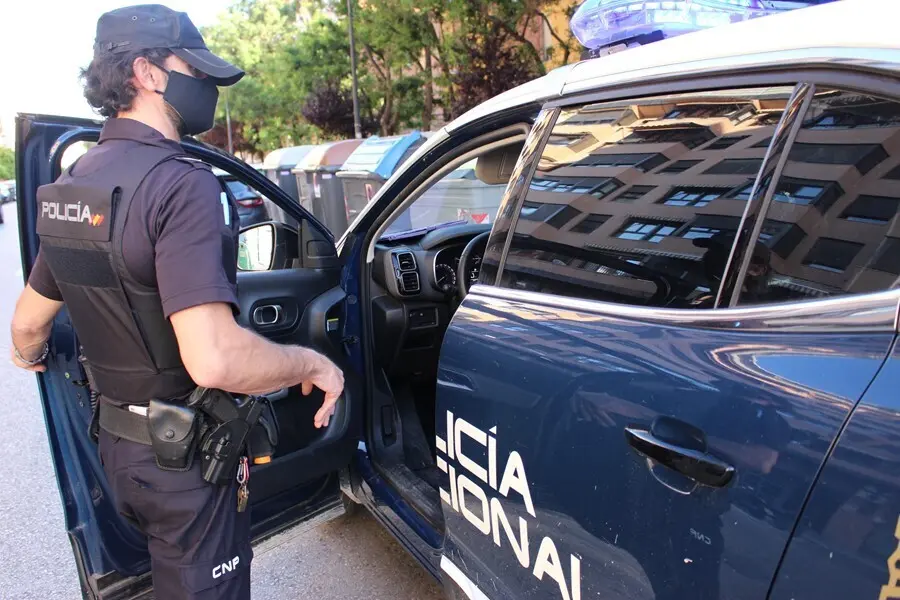 Un agente de la Polic&iacute;a Nacional