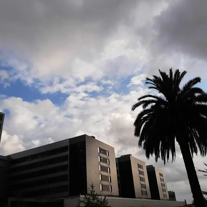 Vista del Hospital Valdecilla. / S.D&Iacute;AZ