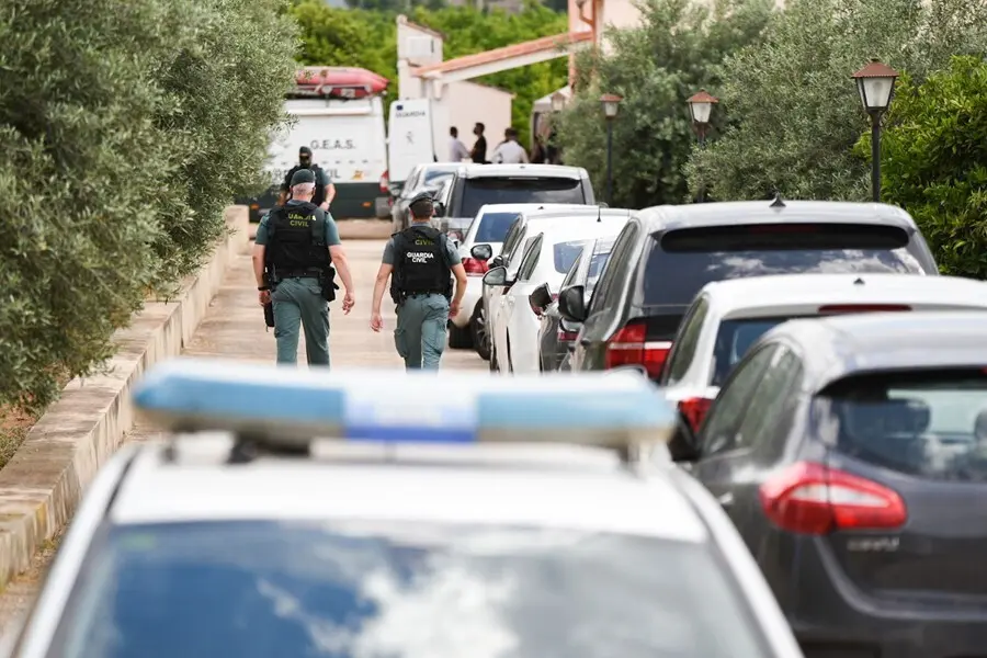 Archivo - Imagen de archivo de una operaci&oacute;n de la Guardia Civil