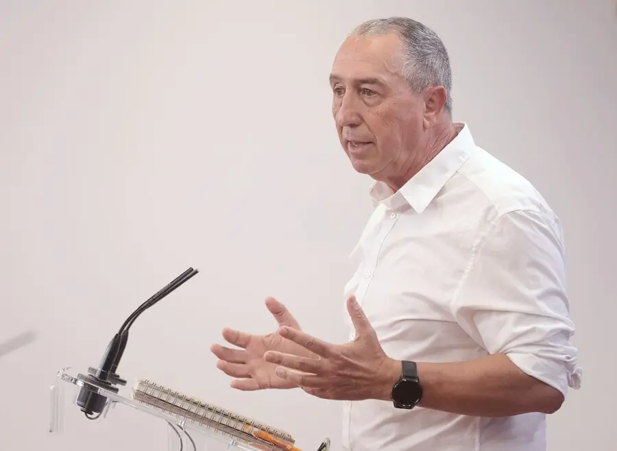 El portavoz parlamentario de Comprom&iacute;s, Joan Baldov&iacute;, ofrece una rueda de prensa en el Congreso de los Diputados, a 20 de julio de 2021, en Madrid (Espa&ntilde;a).