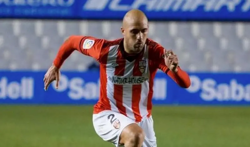Unai Medina jug&oacute; la temporada pasada en la UD Logro&ntilde;&eacute;s. / el d&iacute;a de la rioja