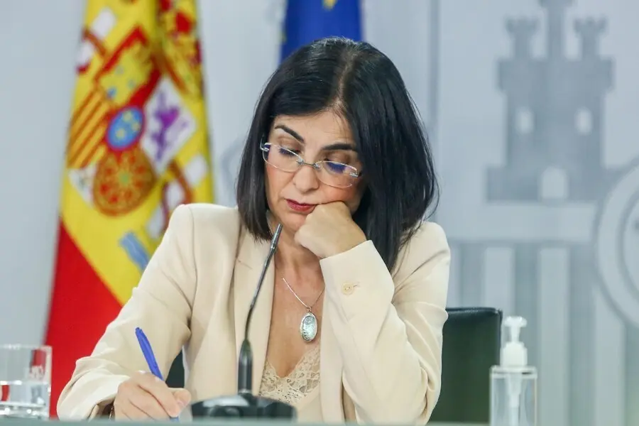 La ministra de Sanidad, Carolina Darias, escucha preguntas de periodistas en la rueda de prensa posterior al Consejo Interterritorial de Salud, a 20 de julio de 2021, en Madrid (Espa&ntilde;a). En el Consejo Interterritorial de Salud se ha informado del aumento 