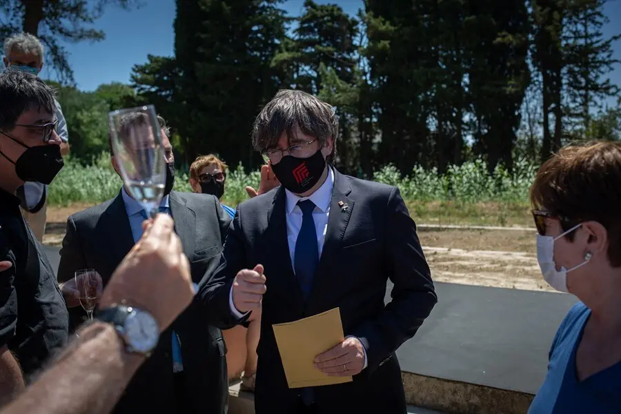 El expresident Carles Puigdemont; durante el acto de celebraci&oacute;n de los 60 a&ntilde;os de &Ograve;mnium Cultural, a 16 de julio de 2021, en Elna, (Francia). &Ograve;mnium Cultural celebra este viernes un acto en Elna (Francia) para conmemorar el 60 aniversario de la entidad. 