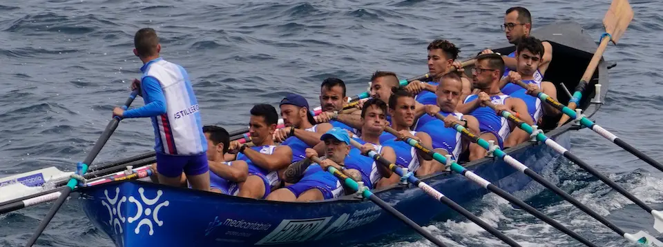 La &lsquo;San Jos&eacute;&rsquo; de Astillero ser&aacute; de las traineras que esperen alg&uacute;n fallo de Pedre&ntilde;a para dar la sorpresa. / Hardy