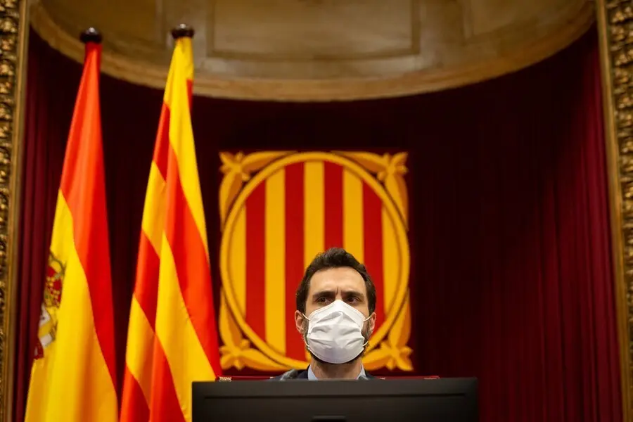 Archivo - El presidente del Parlament, Roger Torrent, en el pleno del 16 de diciembre de 2020