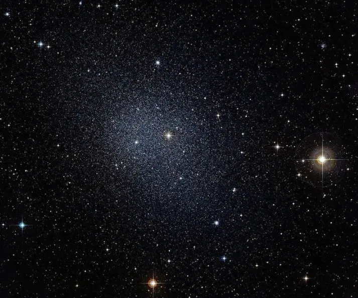 Galaxia esferoidal enana Fornax.