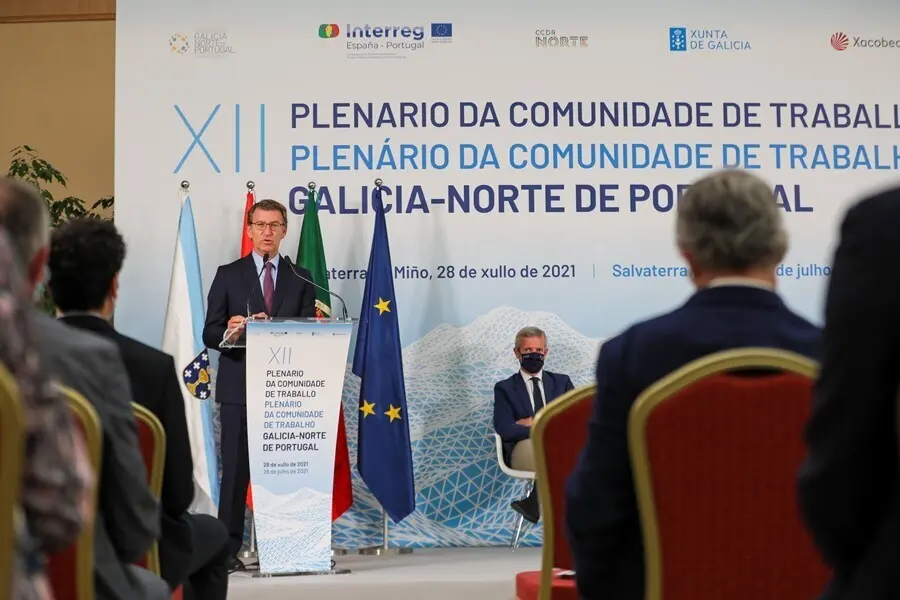 Feij&oacute;o interviene en el plenario de la Comunidade de Traballo con el Norte de Portugal.