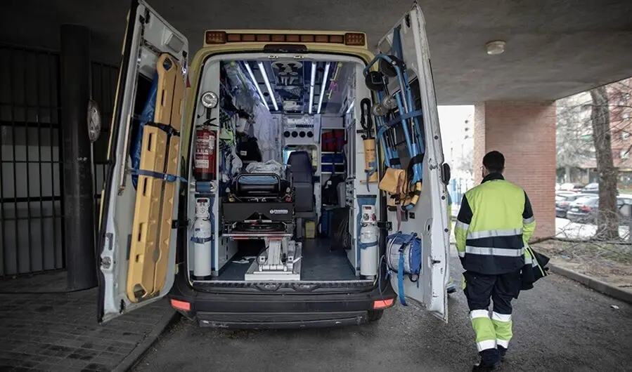 Archivo - C&aacute;diz.- Sucesos.- Evacuado al hospital un trabajador tras sufrir una electrocuci&oacute;n en C&aacute;diz