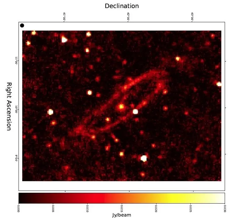 Imagen final de la galaxia de Andr&oacute;meda despu&eacute;s de promediar todo el ancho de banda a 6,6 GHz.