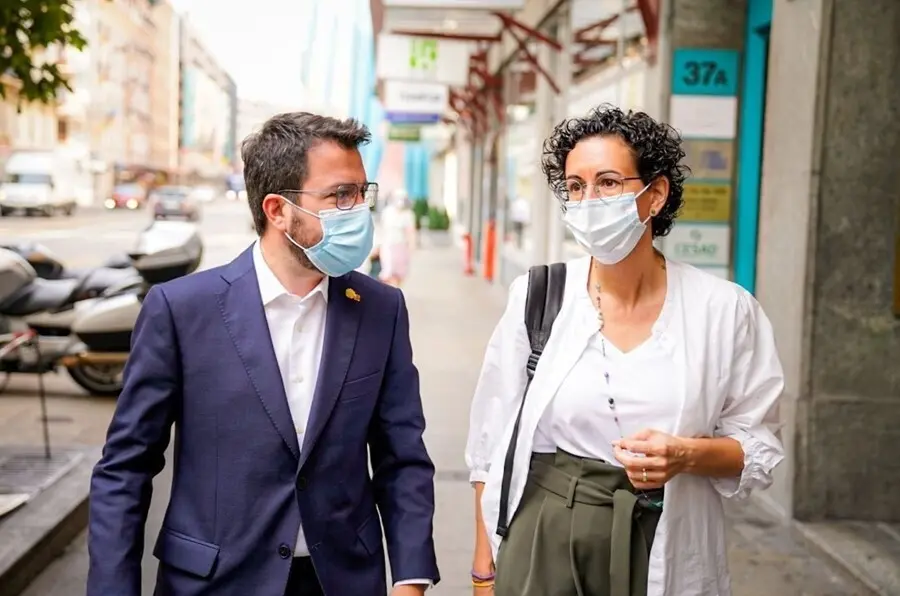 El presidente de la Generalitat, Pere Aragon&egrave;s, y la secretaria general de ERC, Marta Rovira, en Ginebra.