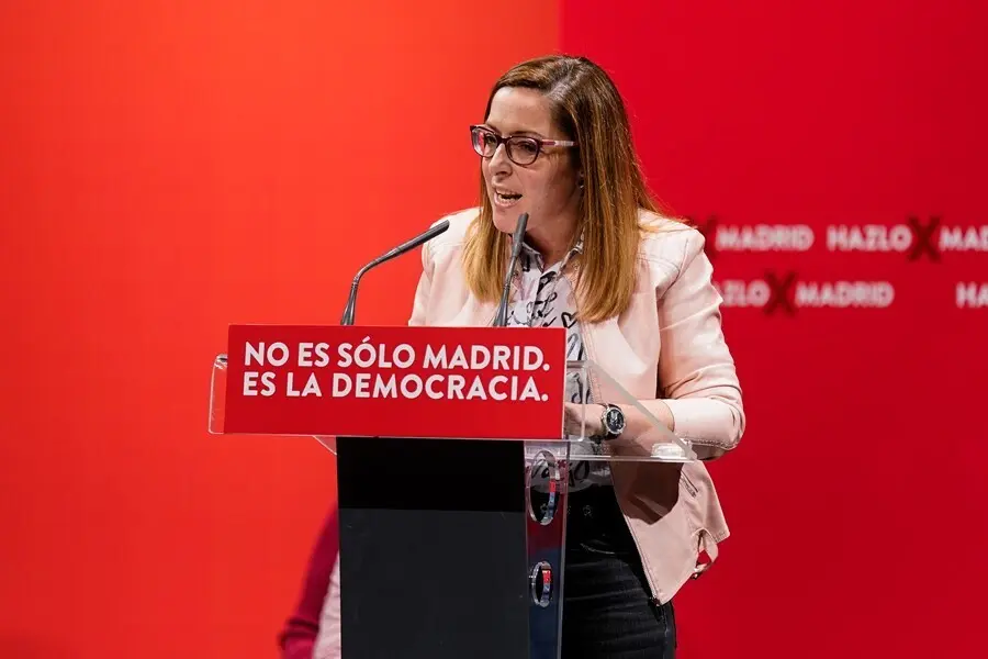 Archivo - La n&uacute;mero once del PSOE para las elecciones madrile&ntilde;as, Lorena Morales, durante un mitin, a 29 de abril de 2021, en Parla, Madrid (Espa&ntilde;a). 