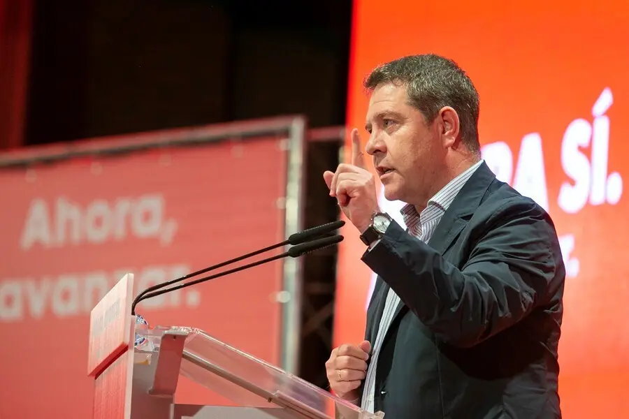 Archivo - El secretario general del PSOE de Castilla-La Mancha, Emiliano Garc&iacute;a-Page, en una foto de archivo