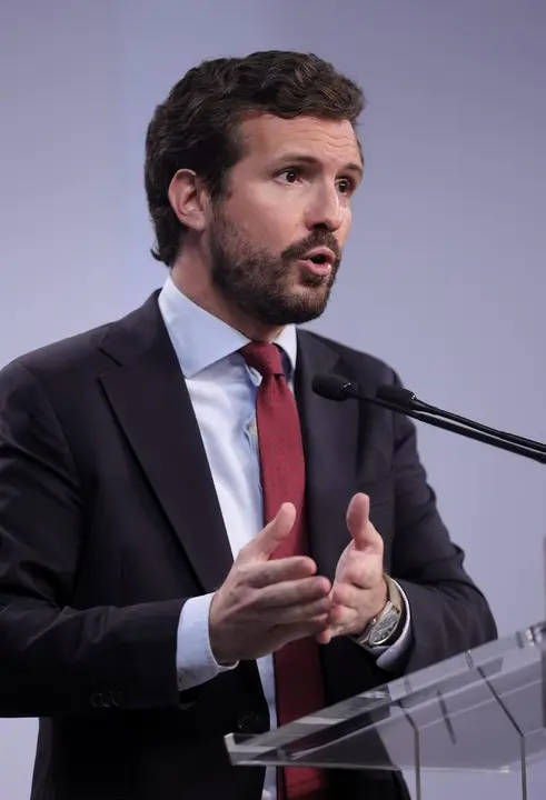 El presidente del PP, Pablo Casado, durante una rueda de prensa en la sede del partido, a 29 de julio de 2021, en Madrid (Espa&ntilde;a). La comparecencia ha tenido lugar despu&eacute;s de otra del presidente del Gobierno. 