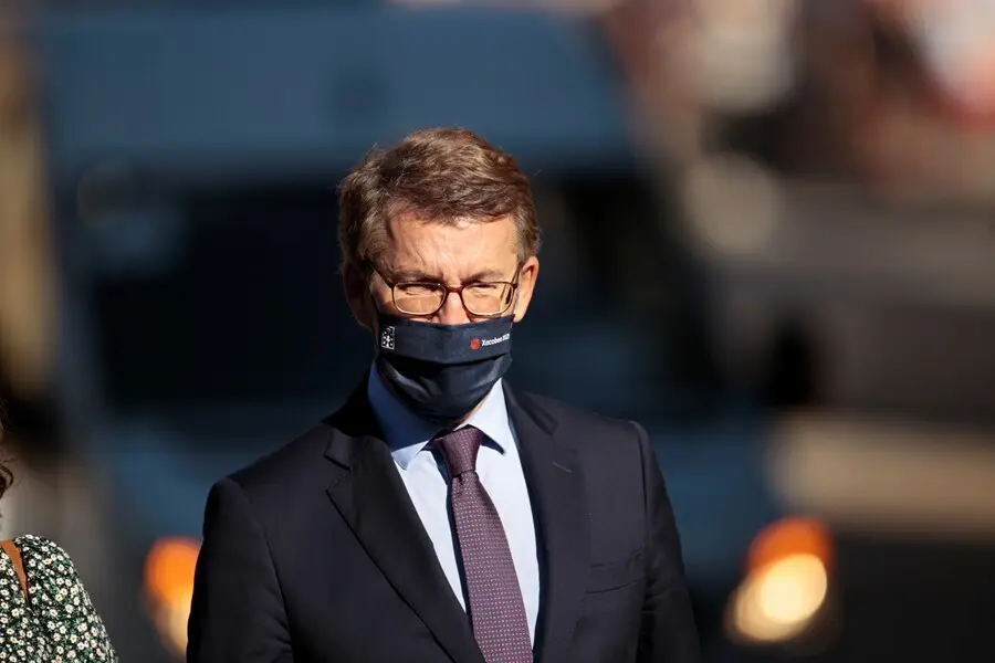 El presidente de la Xunta de Galicia, Alberto N&uacute;&ntilde;ez Feij&oacute;o, a su llegada al Convento de San Esteban para celebrar la XXIV Conferencia de Presidentes.