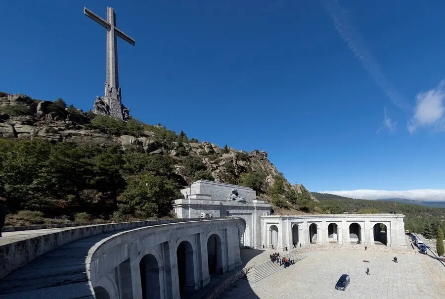 Archivo - Valle de los Ca&iacute;dos.