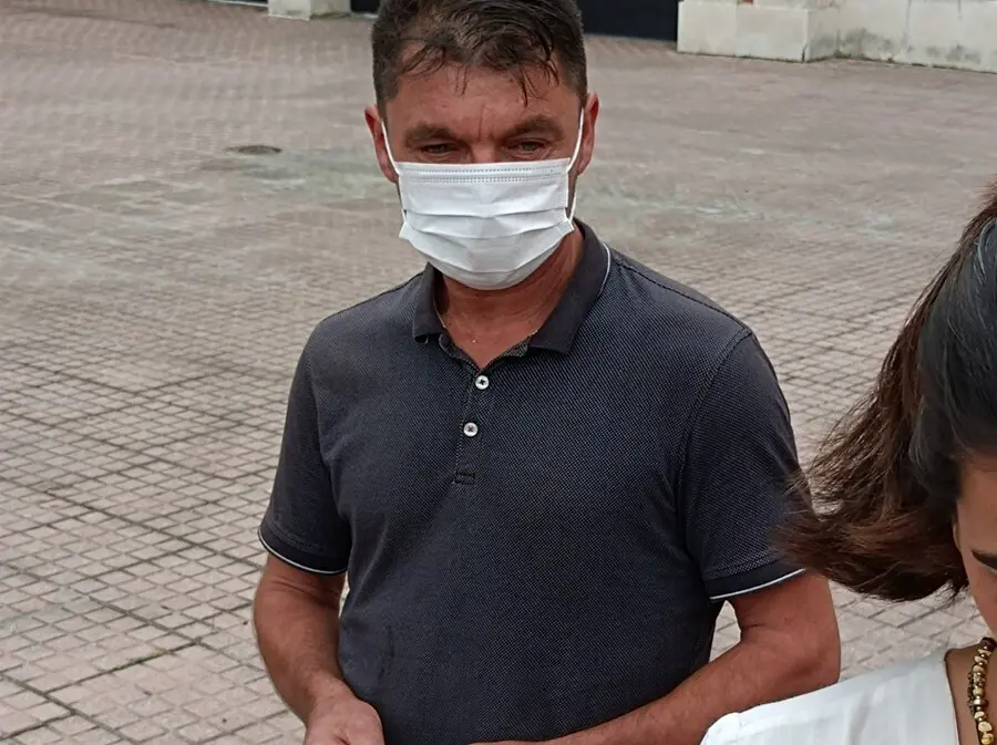 ++eptv: El padre del joven agredido en Amorebieta afirma que su estado es "muy grave", pero los m&eacute;dicos son "optimistas"