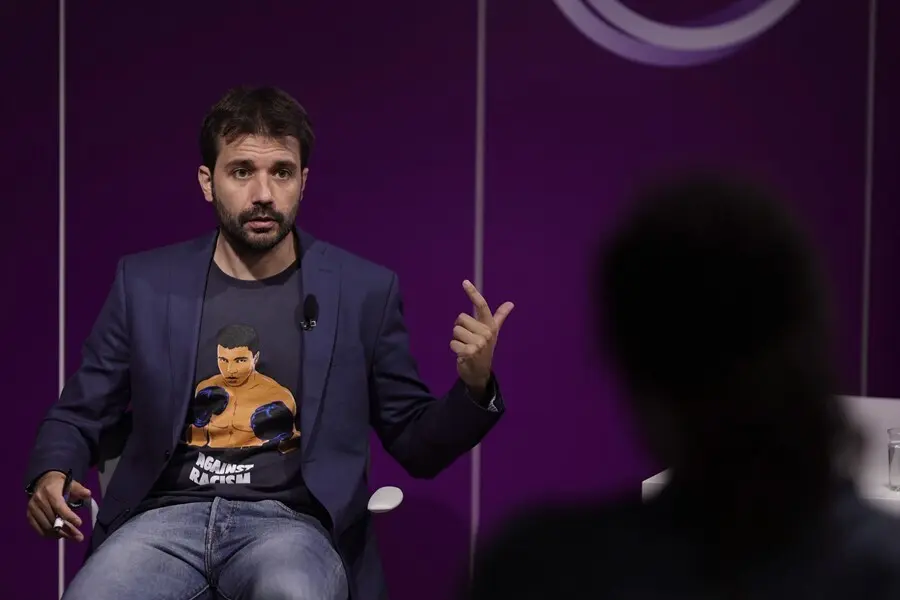 El secretario primero de la Mesa del Congreso y secretario de Educaci&oacute;n de la direcci&oacute;n estatal de Podemos, Javier S&aacute;nchez Serna, durante una entrevista para Europa Press en la sede de Podemos, a 30 de julio de 2021, en Madrid (Espa&ntilde;a).