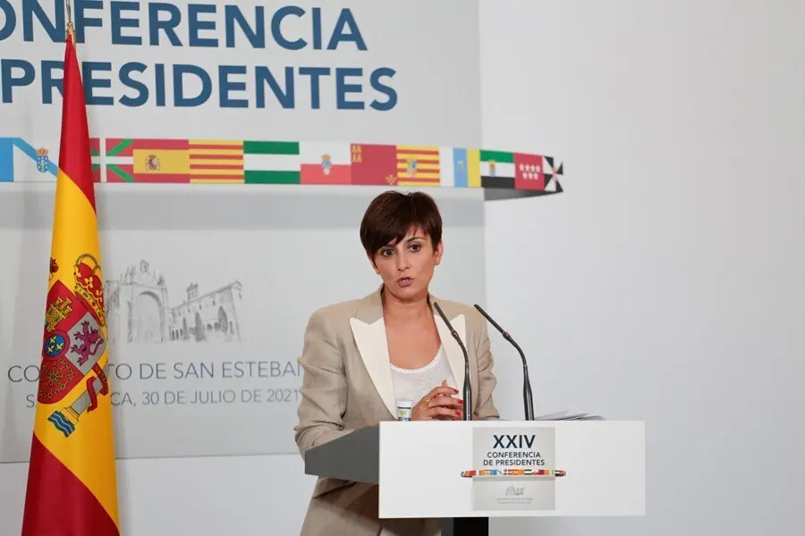 La ministra Portavoz y de Pol&iacute;tica Territorial, Isabel Rodr&iacute;guez, ofrece una rueda de prensa posterior a la celebraci&oacute;n de la XXIV Conferencia de Presidentes en el Convento de San Esteban, a 30 de julio de 2021, en Salamanca, Castilla y Le&oacute;n (Espa&ntilde;a). Los