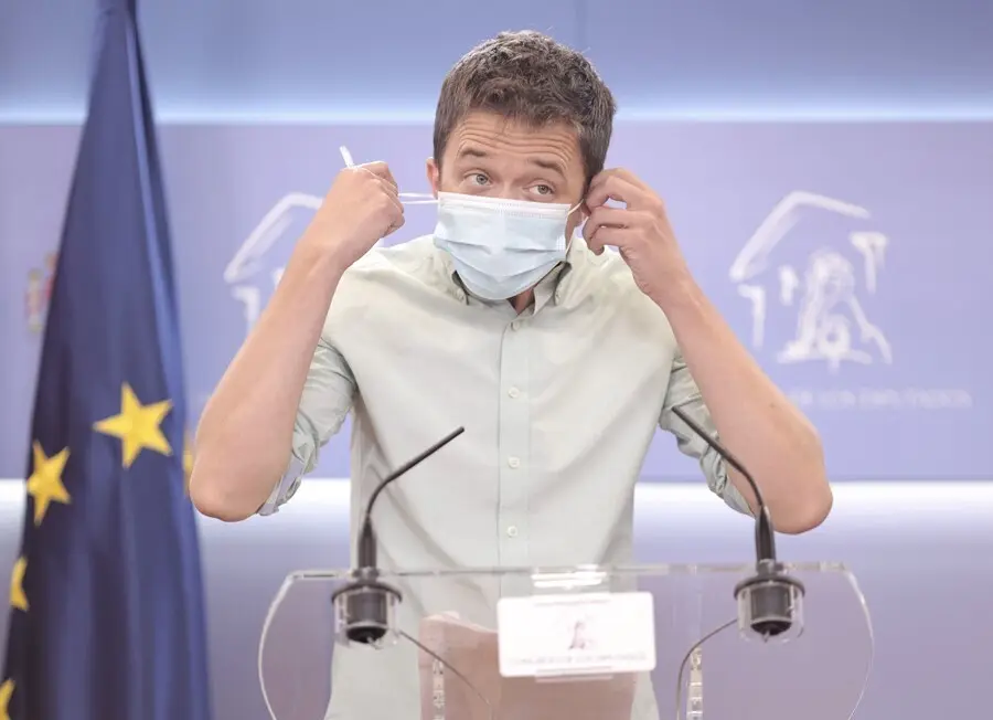 Archivo - El l&iacute;der de M&aacute;s Pa&iacute;s, &Iacute;&ntilde;igo Errej&oacute;n, en una rueda de prensa en el Congreso 