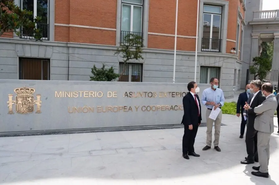 El ministro de Asuntos Exteriores, UE y Cooperaci&oacute;n, Jos&eacute; Manuel Albares, visita la nueve sede del Ministerio