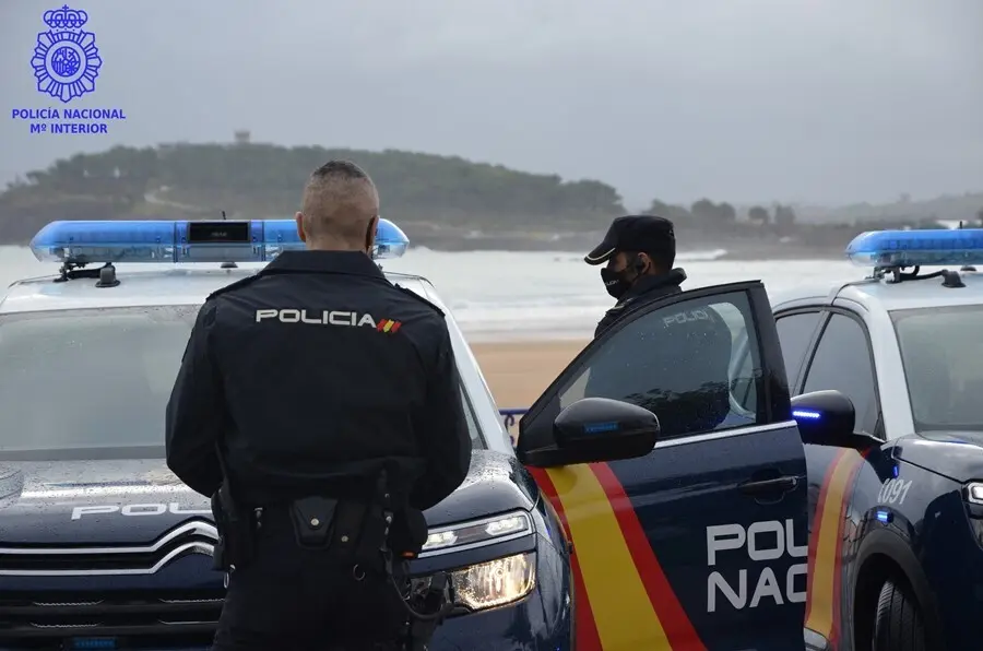 Patrulla de la Polic&iacute;a Nacional