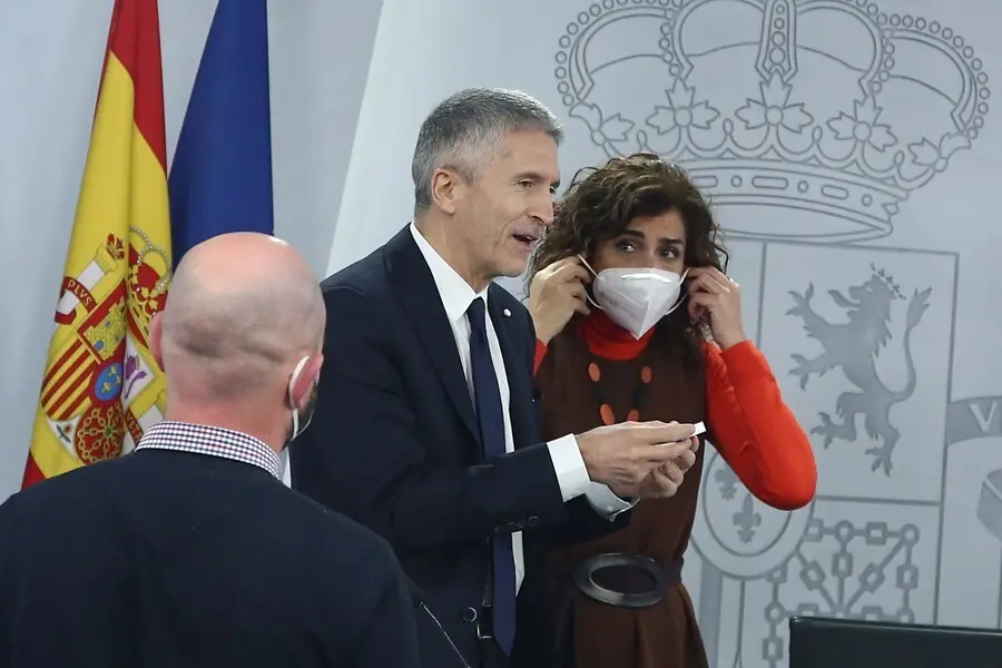 Archivo - El ministro de Interior, Fernando Grande-Marlaska y la ministra de Hacienda, Mar&iacute;a Jes&uacute;s Montero