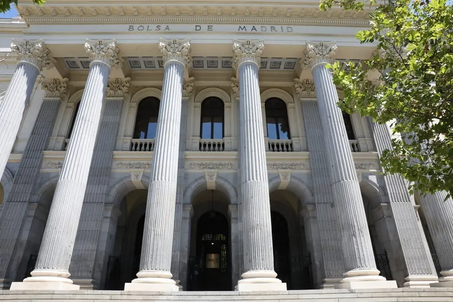 Fachada del Palacio de la Bolsa de Madrid